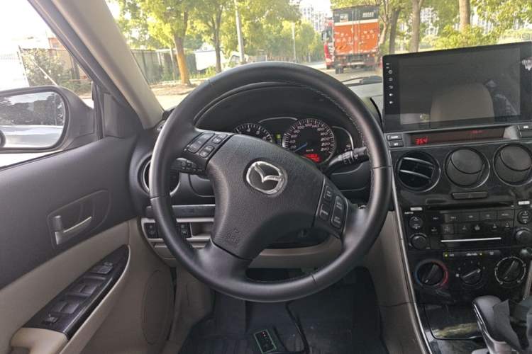 Used Mazda 6 2011 2.0L Automatic Luxury Version Steering Wheel