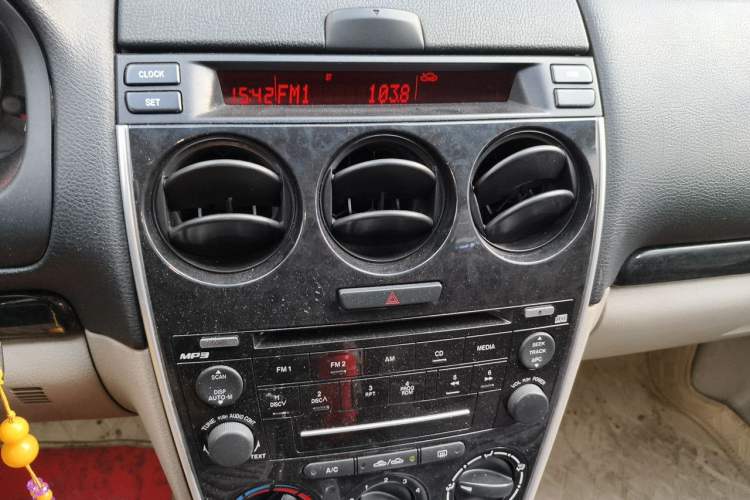 Used Mazda 6 2011 2.0L Automatic Fashion Edition Audio And AC Panel