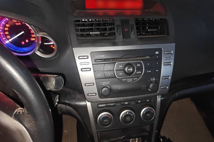 Used Mazda 6 2011 2.0L Automatic Elite Edition Audio And AC Panel