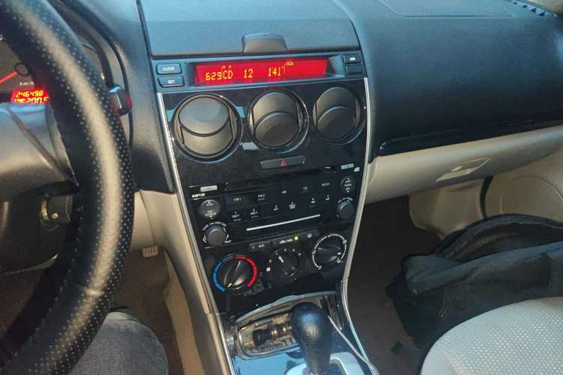 Used Mazda 6 2011 2.0L Automatic Fashion Edition Audio And AC Panel