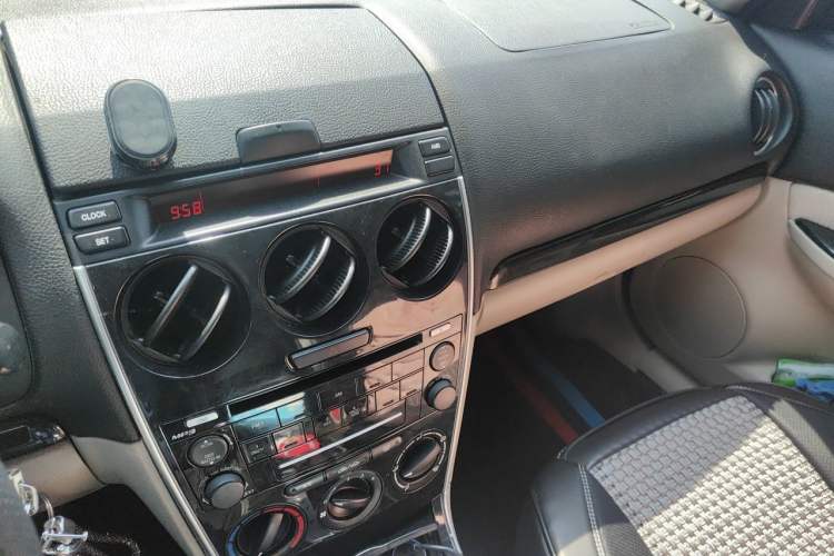 Used Mazda 6 2011 2.0L Automatic Fashion Edition Audio And AC Panel