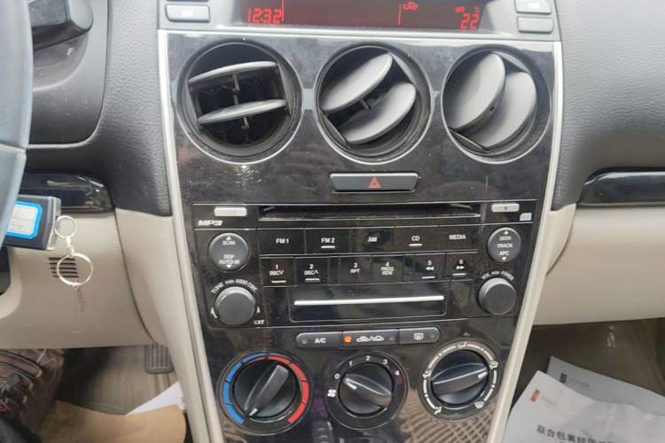 Used Mazda 6 2011 2.0L Automatic Fashion Edition Audio And AC Panel