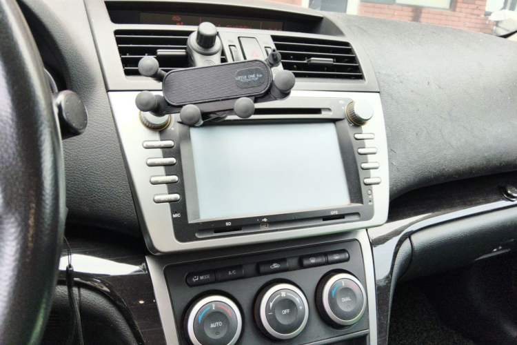 Used Mazda 6 2011 2.0L Automatic Elite Edition Audio And AC Panel