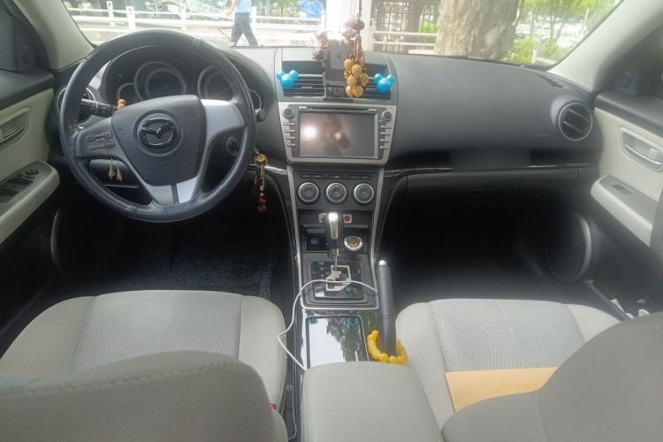 Used Mazda 6 2011 2.0L Automatic Elite Edition Center Console