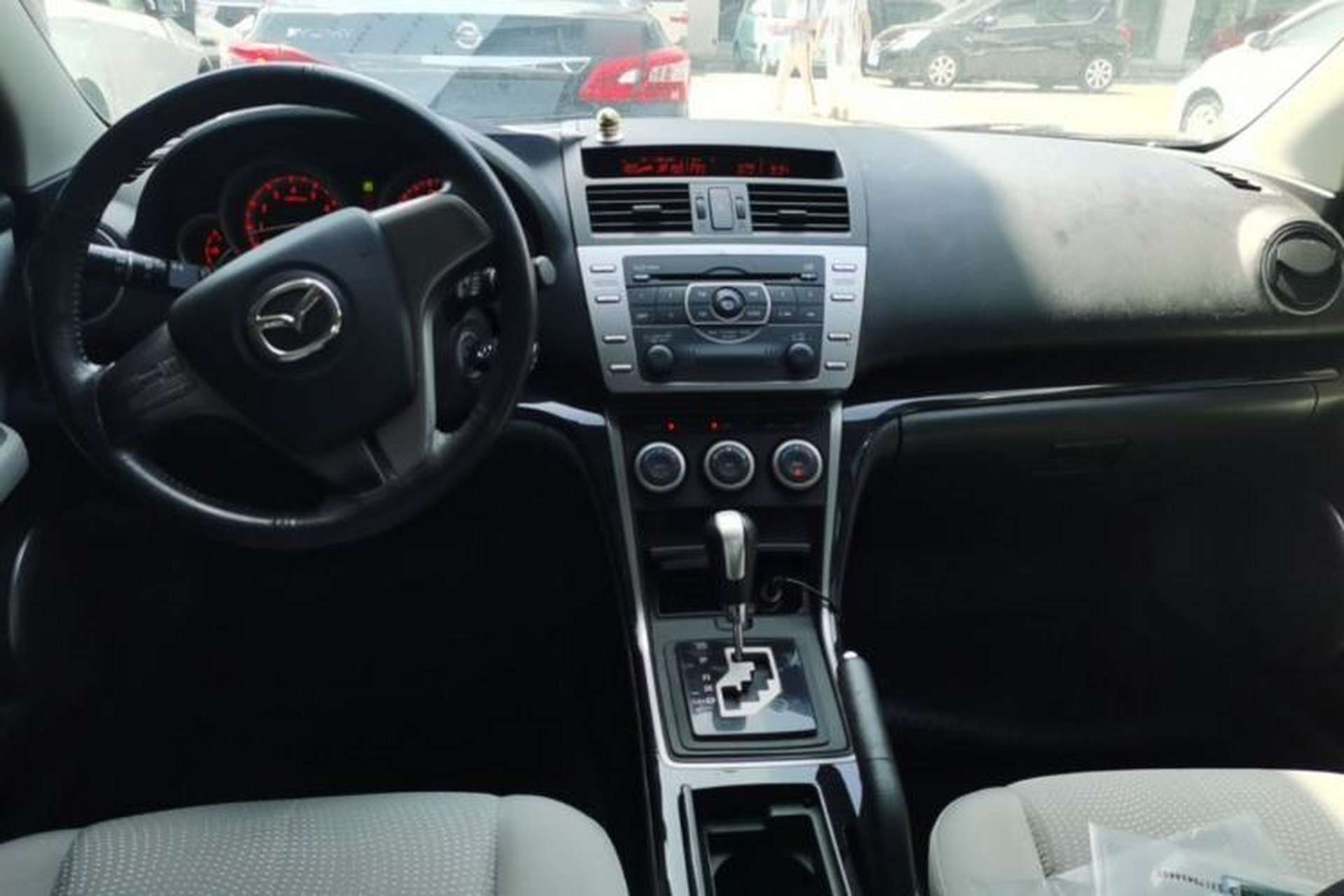 Used Mazda 6 2011 2.0L Automatic Elite Edition Center Console
