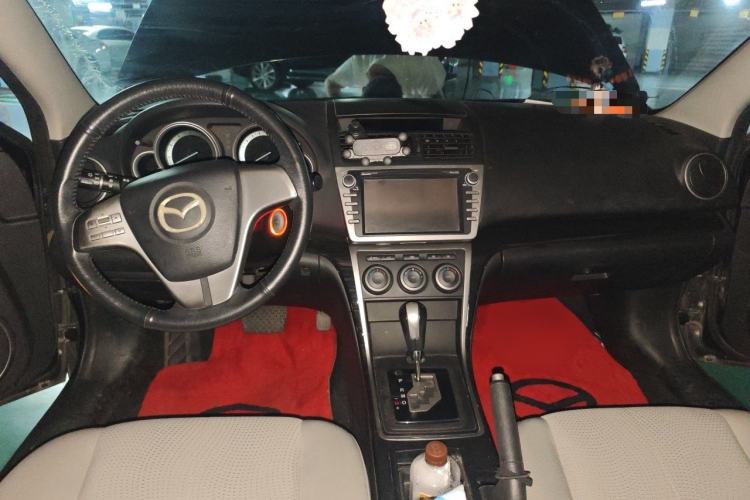 Used Mazda 6 2011 2.0L Automatic Elite Edition Center Console