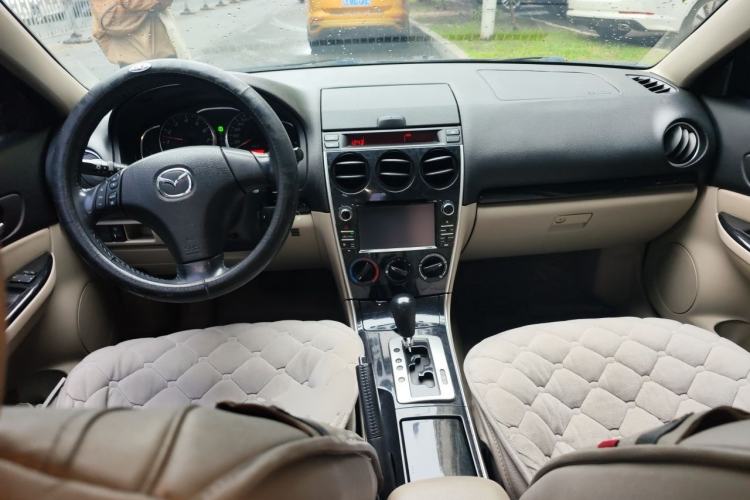 Used Mazda 6 2011 2.0L Automatic Luxury Version Center Console