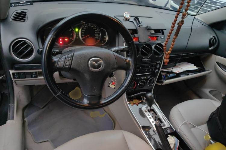 Used Mazda 6 2011 2.0L Automatic Fashion Edition Center Console