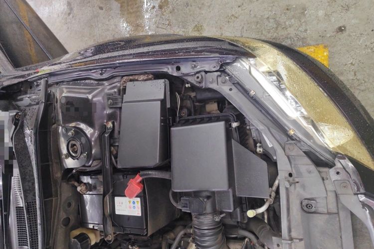 Used Mazda 6 2011 2.0L Automatic Fashion Edition Engine Bay Left