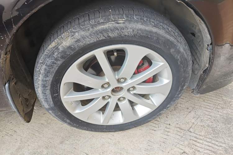 Used Mazda 6 2011 2.0L Automatic Fashion Edition Right Front Wheel Hub