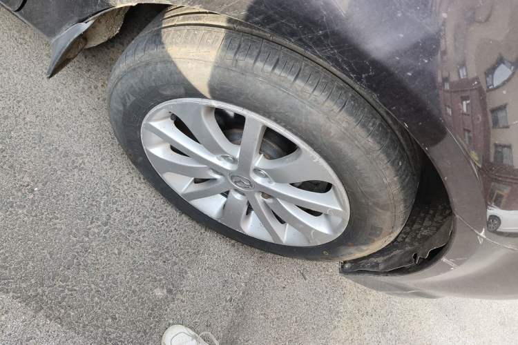Used Mazda 6 2011 2.0L Automatic Fashion Edition Right Front Wheel Hub