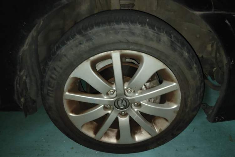 Used Mazda 6 2011 2.0L Automatic Fashion Edition Right Front Wheel Hub