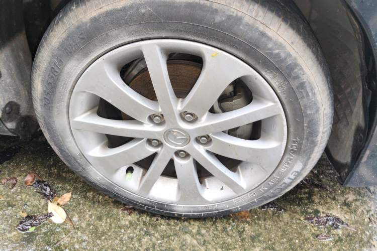 Used Mazda 6 2011 2.0L Automatic Fashion Edition Right Front Wheel Hub