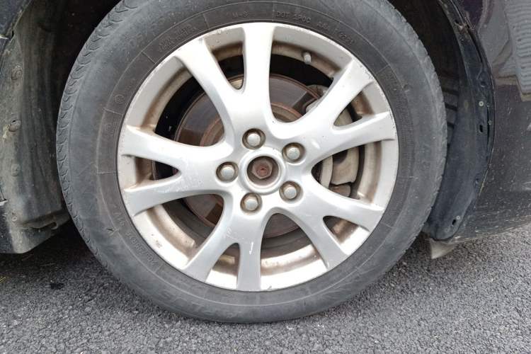 Used Mazda 6 2011 2.0L Automatic Elite Edition Right Front Wheel Hub