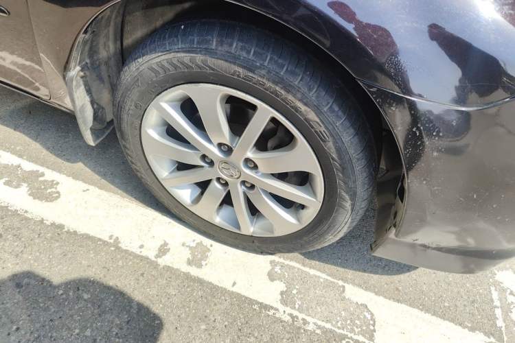 Used Mazda 6 2011 2.0L Automatic Fashion Edition Right Front Wheel Hub