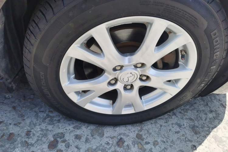 Used Mazda 6 2011 2.0L Automatic Elite Edition Right Front Wheel Hub