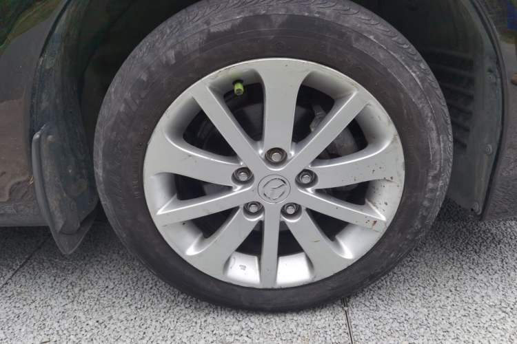 Used Mazda 6 2011 2.0L Automatic Fashion Edition Right Front Wheel Hub