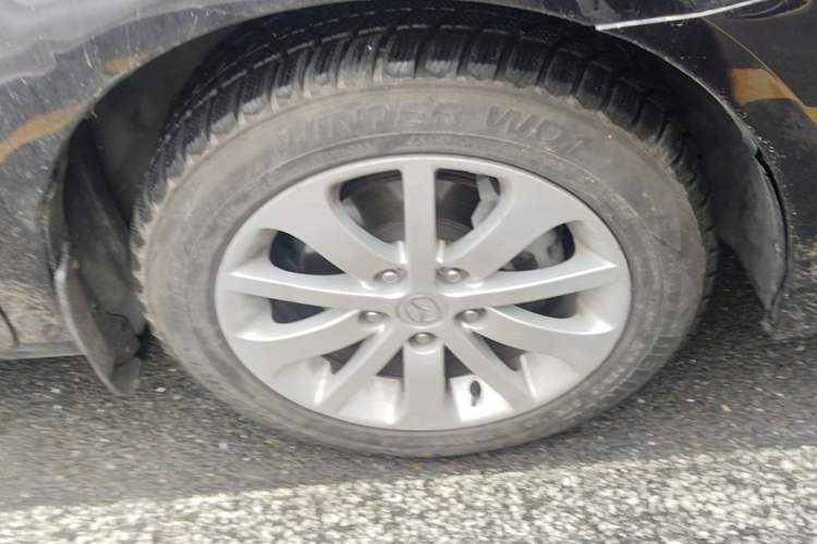 Used Mazda 6 2011 2.0L Automatic Fashion Edition Right Front Wheel Hub