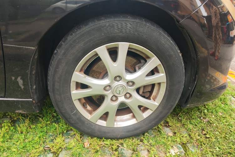 Used Mazda 6 2011 2.0L Automatic Elite Edition Right Front Wheel Hub