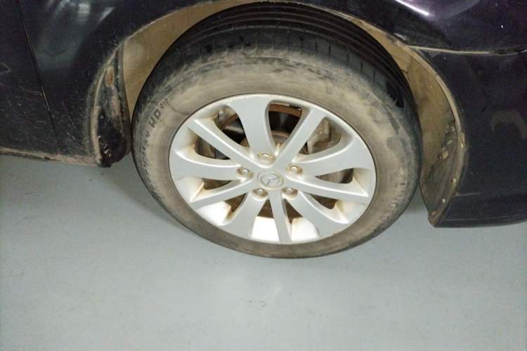 Used Mazda 6 2011 2.0L Automatic Fashion Edition Right Front Wheel Hub
