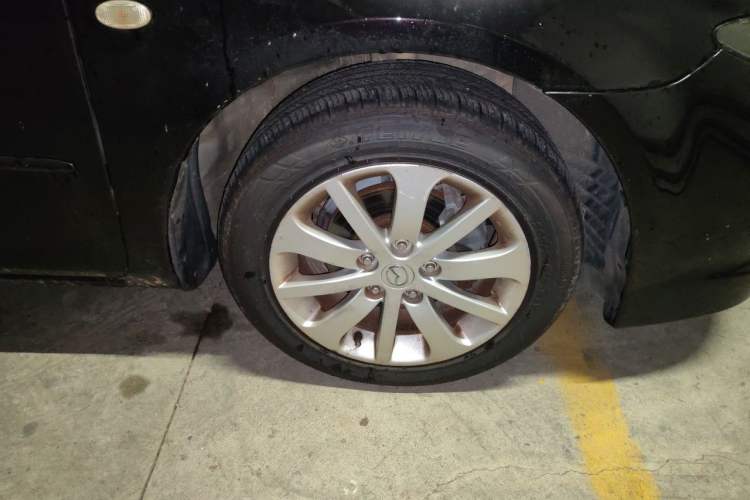 Used Mazda 6 2011 2.0L Automatic Fashion Edition Right Front Wheel Hub
