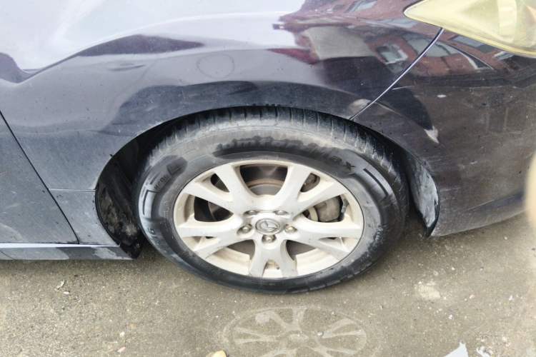 Used Mazda 6 2011 2.0L Automatic Elite Edition Right Front Wheel Hub