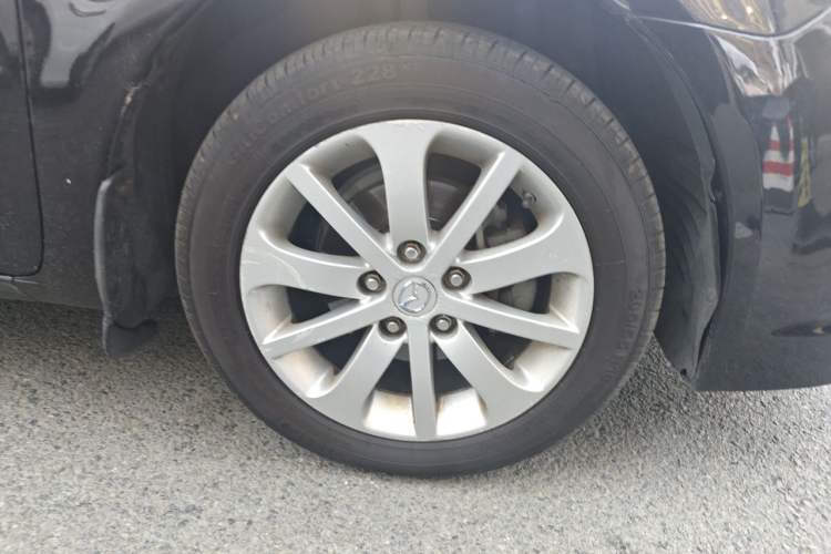 Used Mazda 6 2011 2.0L Automatic Fashion Edition Right Front Wheel Hub