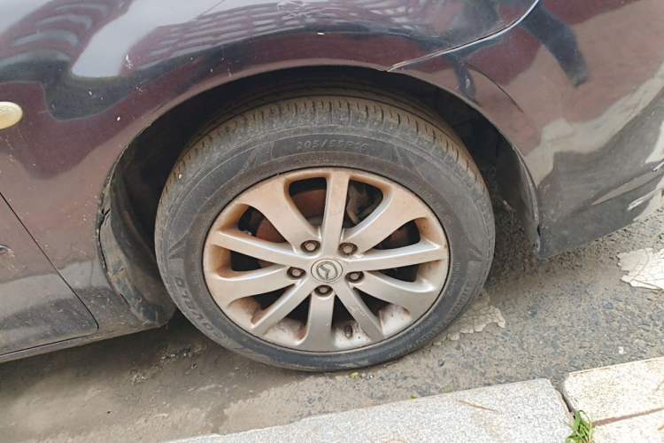 Used Mazda 6 2011 2.0L Automatic Fashion Edition Right Front Wheel Hub