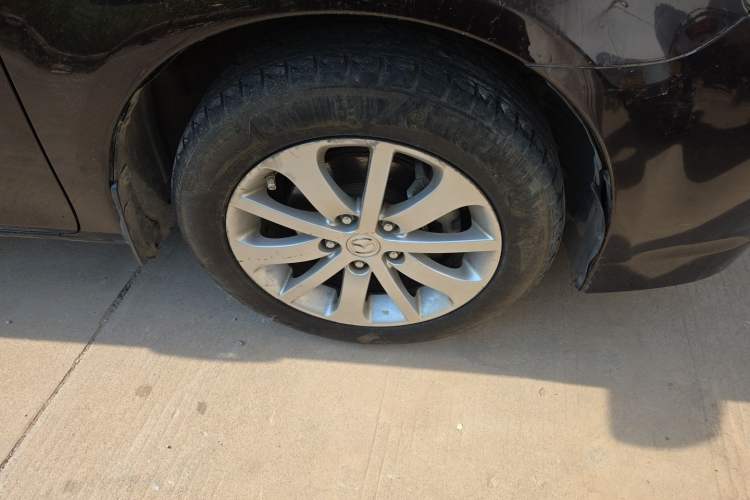Used Mazda 6 2011 2.0L Automatic Fashion Edition Right Front Wheel Hub