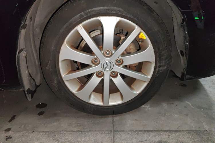 Used Mazda 6 2011 2.0L Automatic Fashion Edition Right Front Wheel Hub