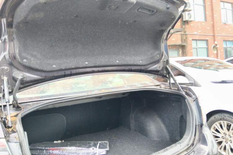 Used Mazda 6 2011 2.0L Automatic Elite Edition Trunk