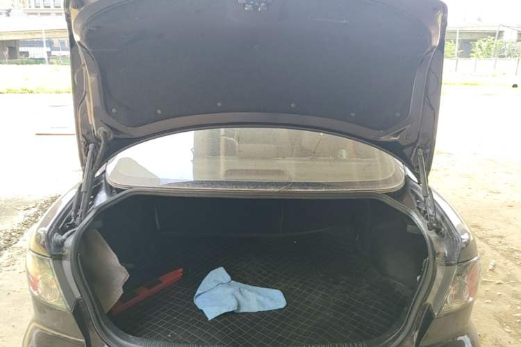 Used Mazda 6 2011 2.0L Automatic Fashion Edition Trunk