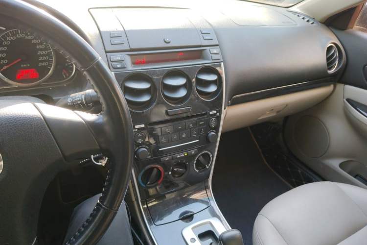 Used Mazda 6 2011 2.0L Automatic Fashion Edition Audio And AC Panel