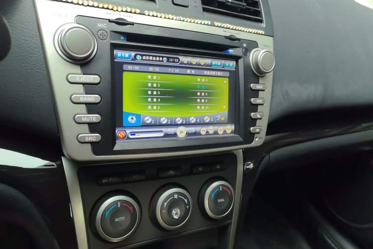 Used Mazda 6 2011 2.0L Automatic Elite Edition Audio And AC Panel