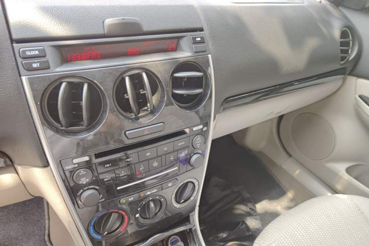 Used Mazda 6 2011 2.0L Automatic Fashion Edition Audio And AC Panel
