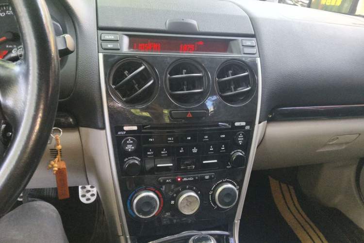 Used Mazda 6 2011 2.0L Automatic Fashion Edition Audio And AC Panel
