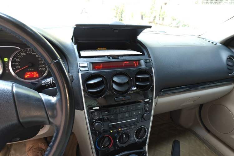 Used Mazda 6 2011 2.0L Automatic Fashion Edition Audio And AC Panel
