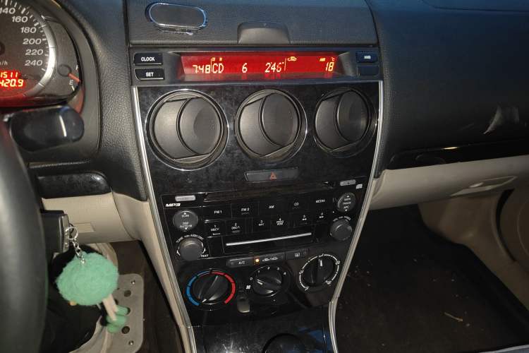 Used Mazda 6 2011 2.0L Automatic Fashion Edition Audio And AC Panel