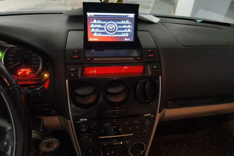 Used Mazda 6 2011 2.0L Automatic Fashion Edition Audio And AC Panel