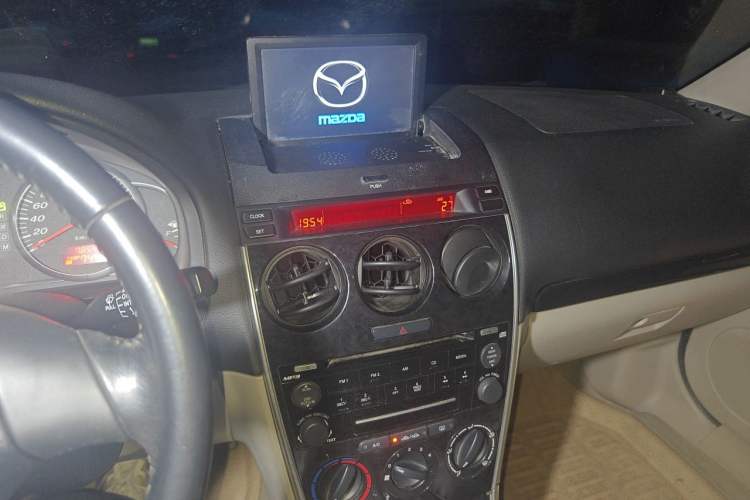 Used Mazda 6 2011 2.0L Automatic Fashion Edition Audio And AC Panel