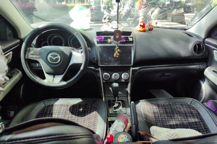 Used Mazda 6 2011 2.0L Automatic Elite Edition Center Console