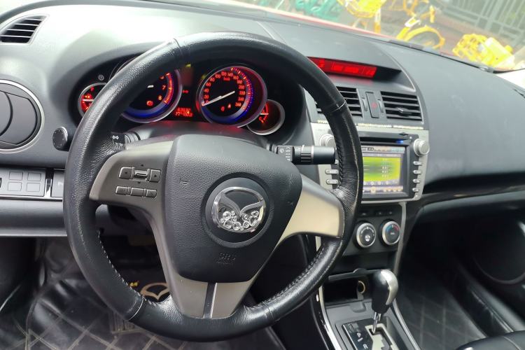 Used Mazda 6 2011 2.0L Automatic Elite Edition Center Console