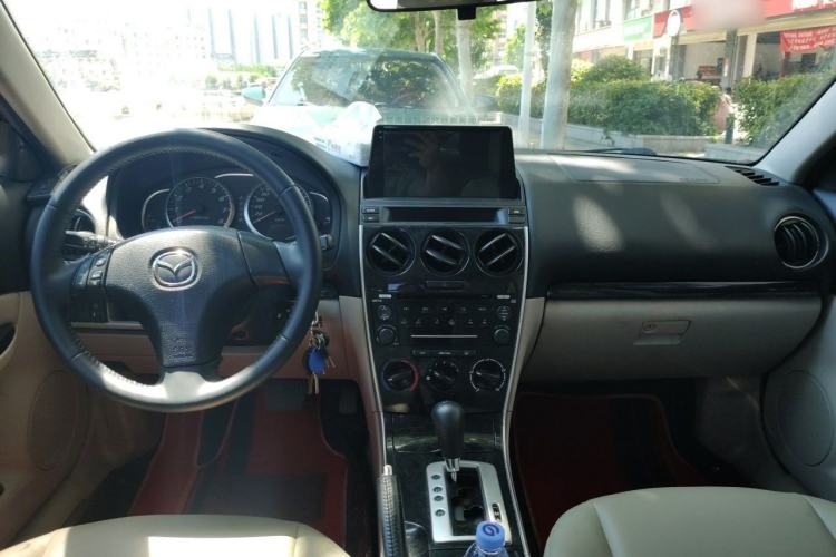 Used Mazda 6 2011 2.0L Automatic Luxury Version Center Console