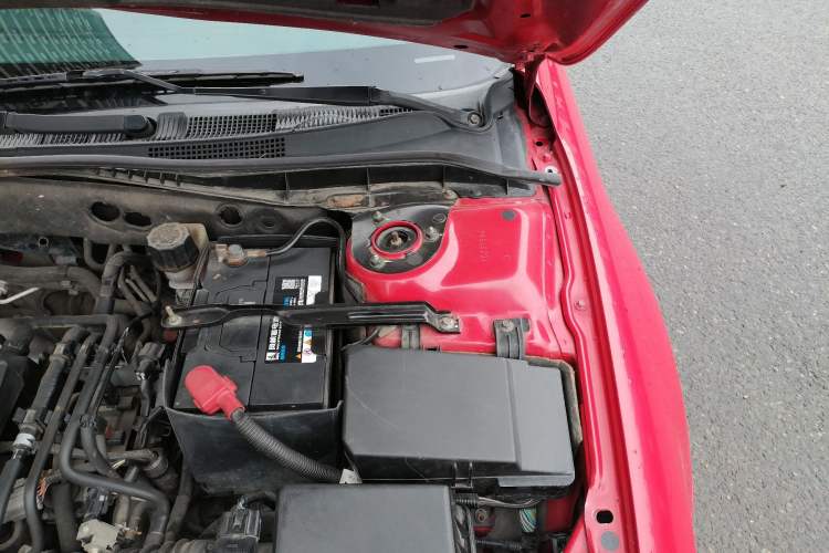 Used Mazda 6 2011 2.0L Automatic Fashion Edition Engine Bay Left