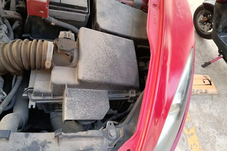 Used Mazda 6 2011 2.0L Automatic Elite Edition Engine Bay Left
