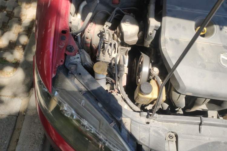 Used Mazda 6 2011 2.0L Automatic Luxury Version Engine Bay Right