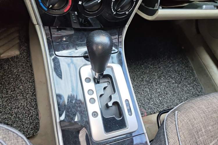 Used Mazda 6 2011 2.0L Automatic Fashion Edition Gear Lever