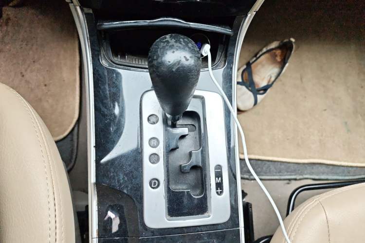 Used Mazda 6 2011 2.0L Automatic Fashion Edition Gear Lever