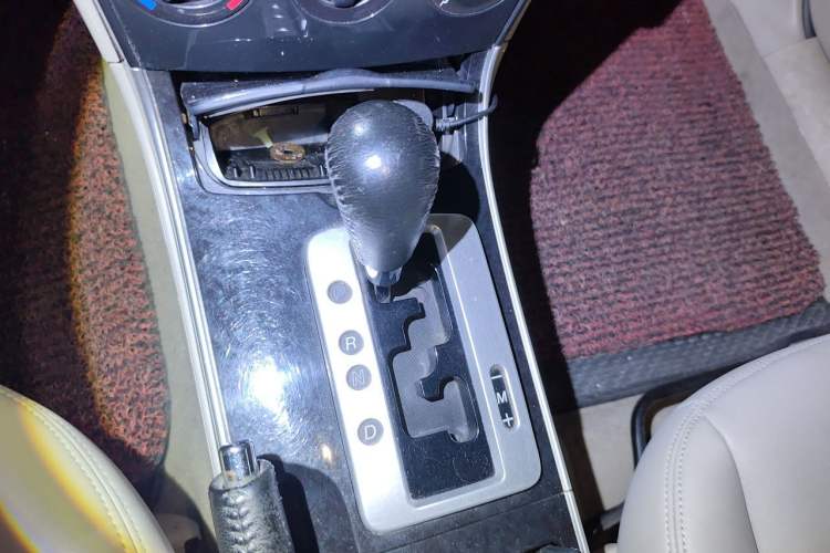 Used Mazda 6 2011 2.0L Automatic Fashion Edition Gear Lever