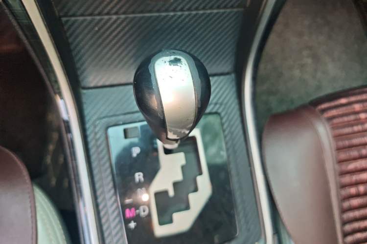 Used Mazda 6 2011 2.0L Automatic Elite Edition Gear Lever